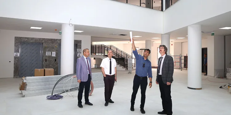 Diş Hekimliği Fakültesi binası açılış için gün sayıyor