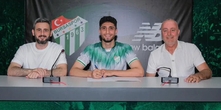 Bursaspor, Emrehan Gedikli ile sözleşme imzaladı
