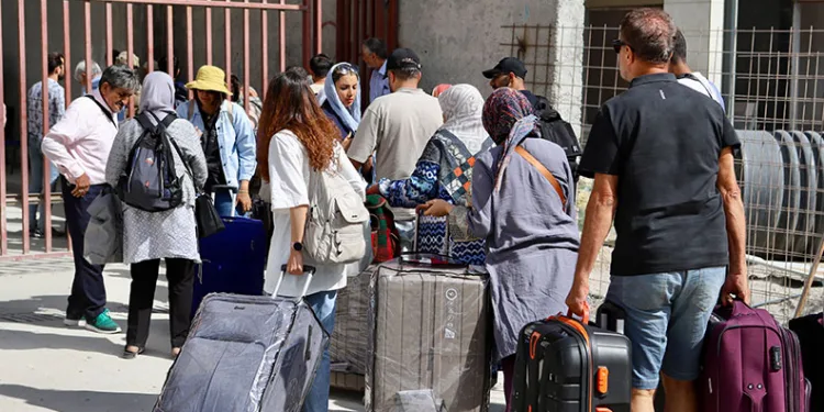 İranlılar Gürbulak Sınır Kapısı’na akın etti