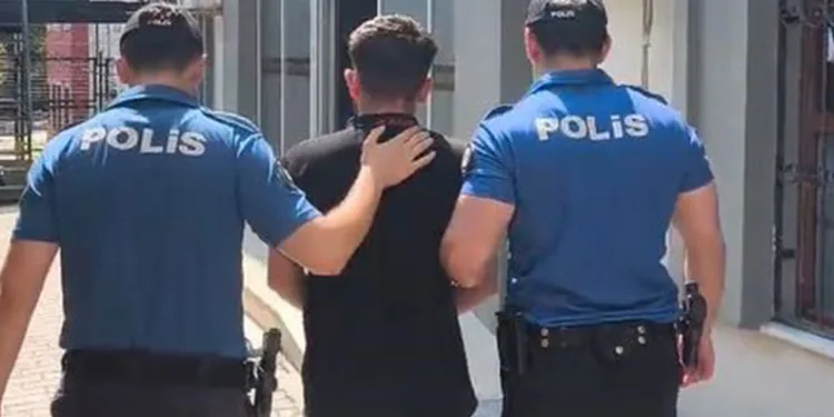 Esenyurt’ta bıçaklı yol verme kavgasında şüpheliler yakaladı