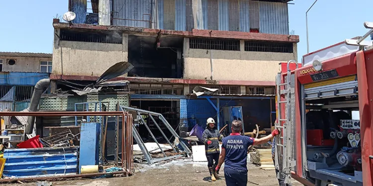 Adana’da iş yerinde tüp patladı: 3 yaralı