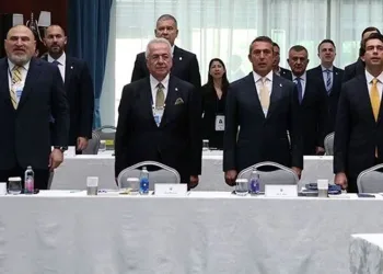 Fenerbahçe’de bir ayrılık daha