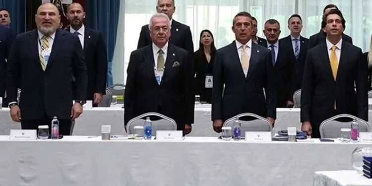 Fenerbahçe’de bir ayrılık daha