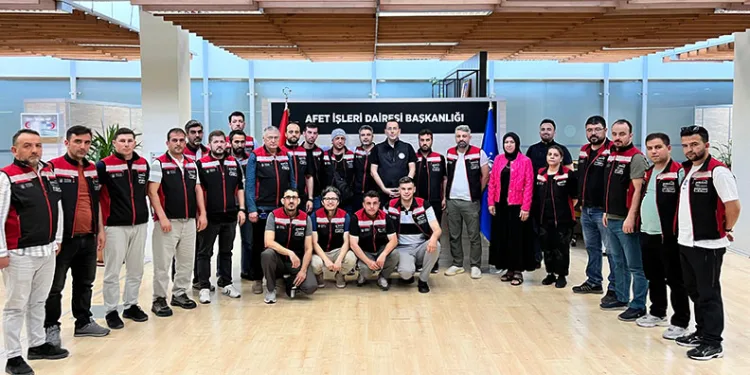 BUSKİ ve BURULAŞ arama kurtarma ekipleriyle AKOM’da bir araya geldi