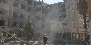 İran’dan İsrail’in 3 noktasına balistik füze saldırısı: 65 yaralı