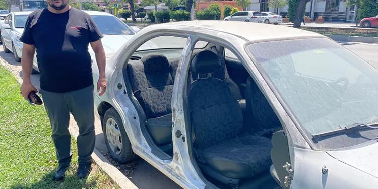 Adana’da gazetecinin otomobilinin kapıları çalındı