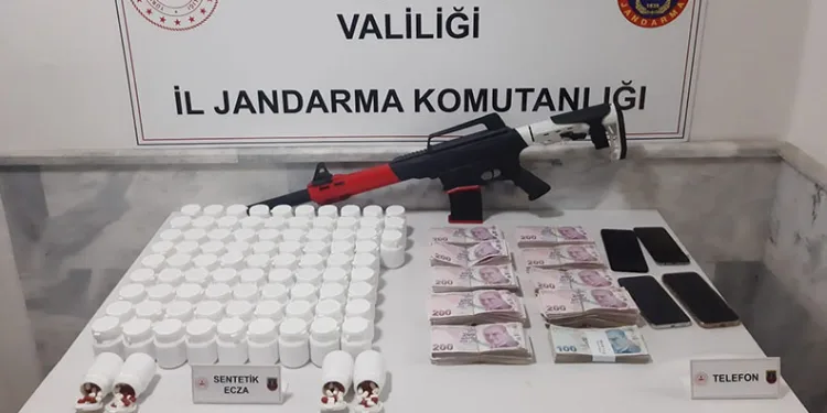 Jandarmadan uyuşturucu operasyonu