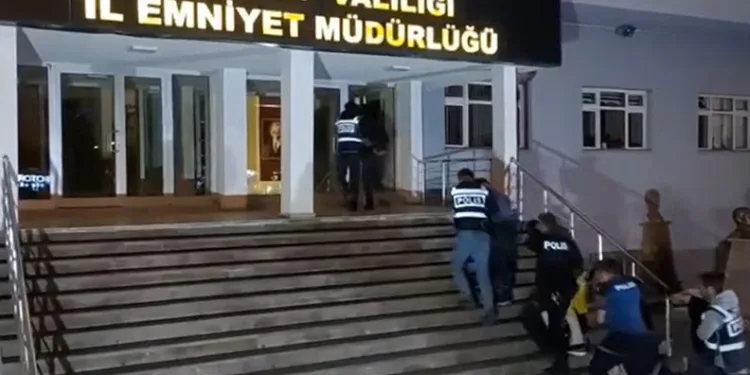 Bayburt’ta 5 düzensiz göçmen yakalandı