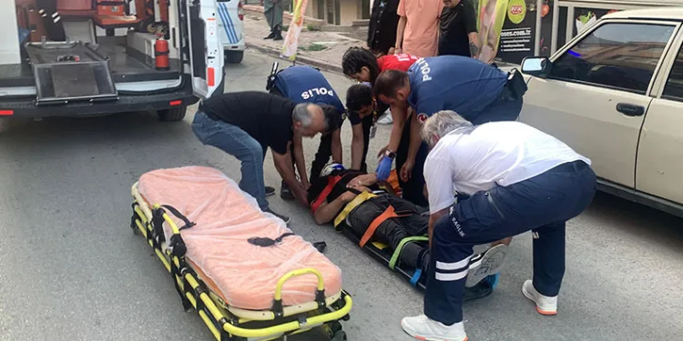 Bağını kopararak foseptik çukuruna düşen boğa kurtarıldı