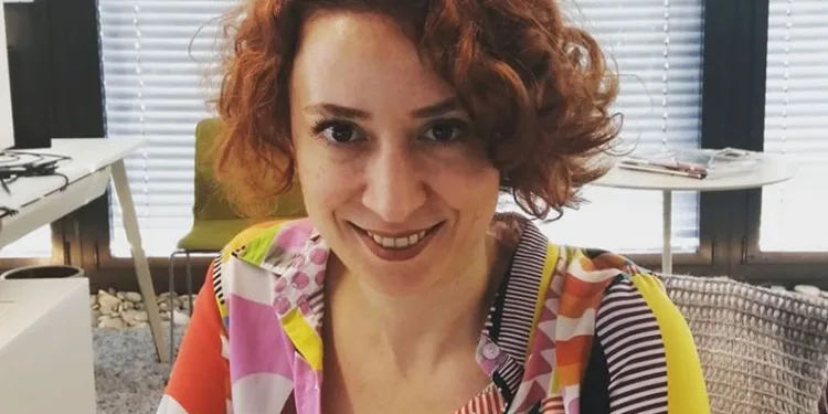 Arkadaşını evinde bıçaklayarak öldürdü