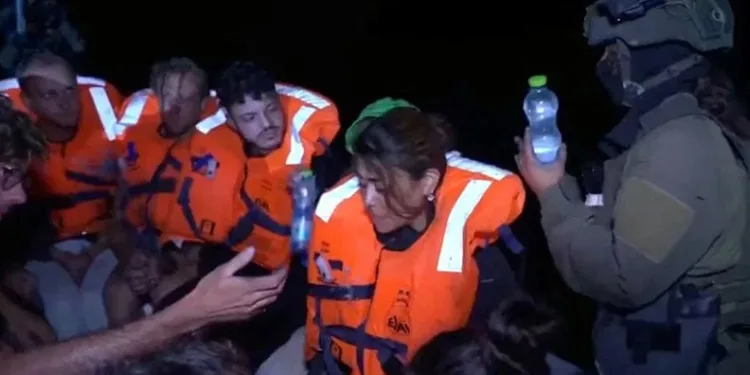 İsrail’den, Gazze’ye yardım taşıyan Madleen gemisine baskın