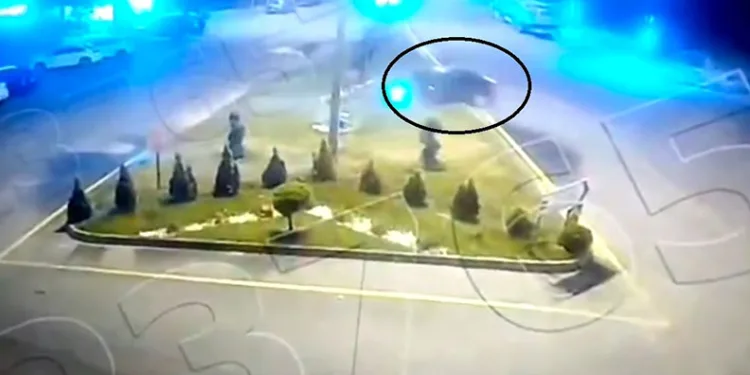 Evde yangın çıktı, yaşlı adam son anda kurtarıldı