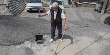 Bursa’da kucakladığı televizyonu böyle çaldı, operasyonla yakalandı