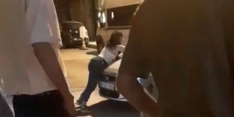 Bursa’da kaputa asılan kadın araçla birlikte sürüklendi