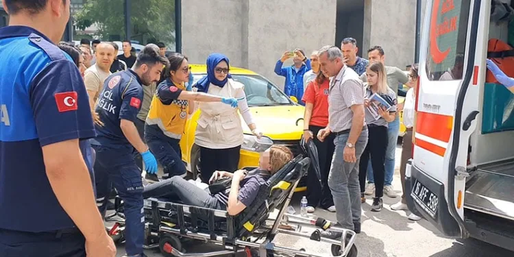 Eski nişanlısını sokak ortasında silahla vuran şüpheli teslim oldu