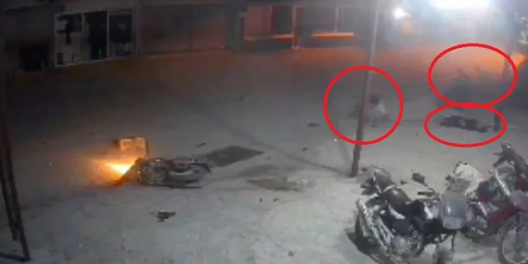 Otomobilin biçtiği motosikletteki 17 yaşındaki çocuk öldü