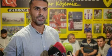 Milli futbolcu Zeki Çelik, futbola başladığı takımı unutmadı