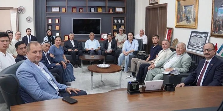 Özbek basın heyeti, Bursa’daki gazetecilerle buluştu