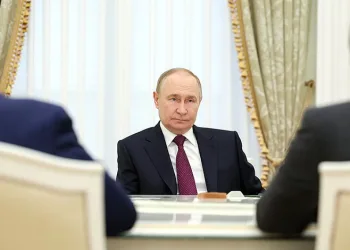 Putin, Arakçi ile görüştü