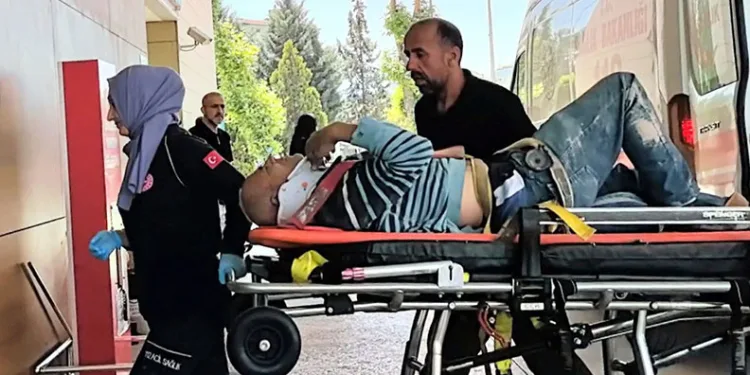 Bursa’da inşaatın 2. katından düşen işçi ağır yaralandı