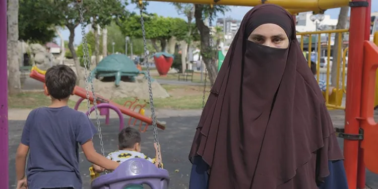 Mersin’de bir kadın, çocuklarının önünde darbedildi