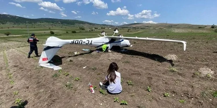 Eğitim Uçağı Acil İnişte Kaza Yaptı: Yetkililerden Açıklama Geldi