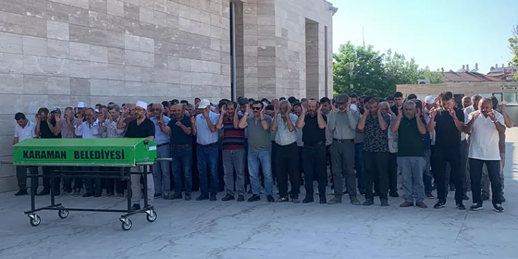 Ankara’da sokak ortasında uyuşturucu krizine girdiği öngörülen 2 kişi hayatını kaybetti