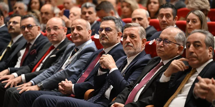 Next Level Uludağ Zirvesi Bursa Business School’da başladı