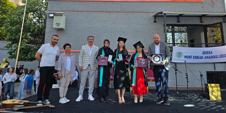 Nuri Erbak Anadolu Lisesi’nde, torun Ömer Kızıl’dan başarılara ödül