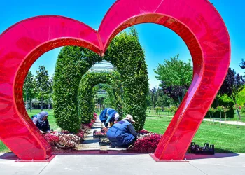 Büyükşehir ile parklar yaza hazır