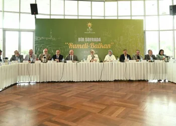 Balkan Camiası, Bir Sofrada Buluştu