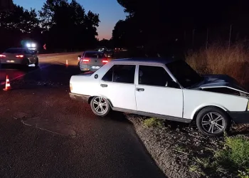 Bursa’da iki otomobil çarpıştı: 2 yaralı