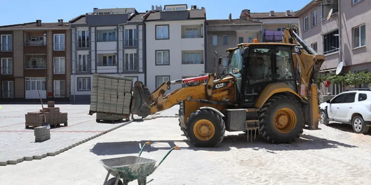 İnegöl’ün çıkmaz sokakları otoparka dönüşüyor