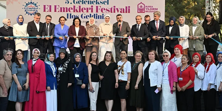Bursa’da Sahiplendirme Şenliği