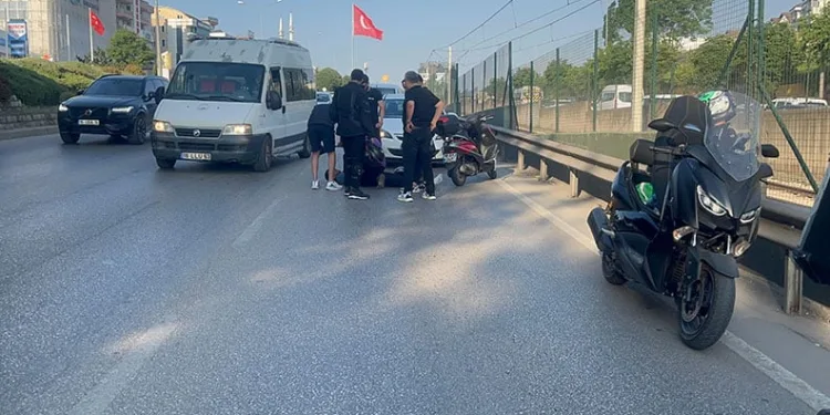 Bursa’da motosikletler birbirine girdi