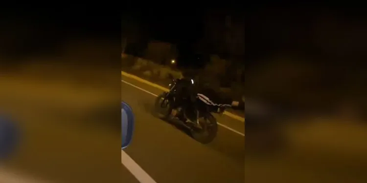Kontrolden çıkan motosiklet devrildi: 1 ölü, 1 yaralı