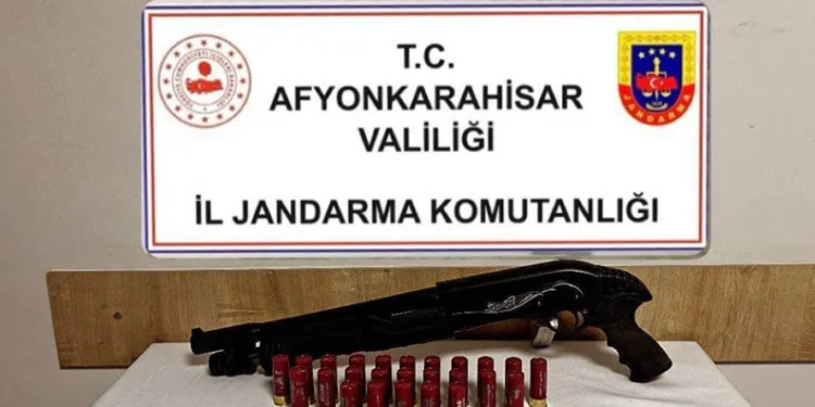 Kontrolden çıkan motosiklet devrildi: 1 ölü, 1 yaralı