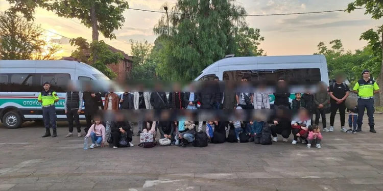 Isparta’da son 1 haftadaki denetimlerde aranan 47 şahıs yakalandı