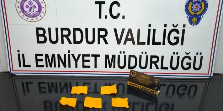 Takla atan otomobil sürücüsü hayatını kaybetti