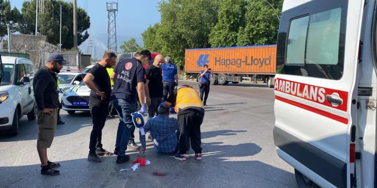Takla atan otomobil sürücüsü hayatını kaybetti