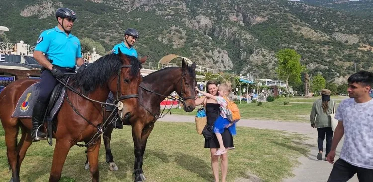 SUV tipi araç ile motosiklet çarpıştı: 1 yaralı
