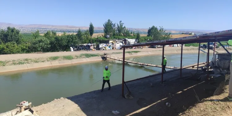 SUV tipi araç ile motosiklet çarpıştı: 1 yaralı