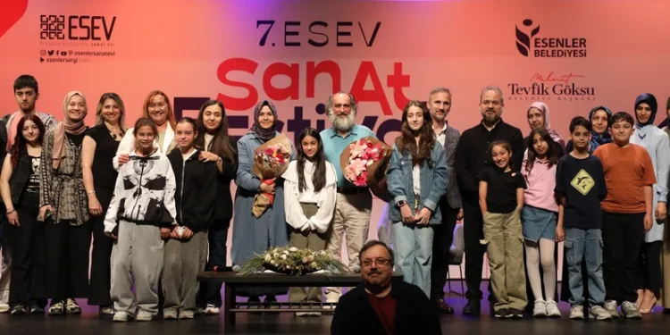 Kırgız Türkleri binlerce yıllık ata mirası olan ‘aşık oyunu’ geleneğini yaşatıyorlar