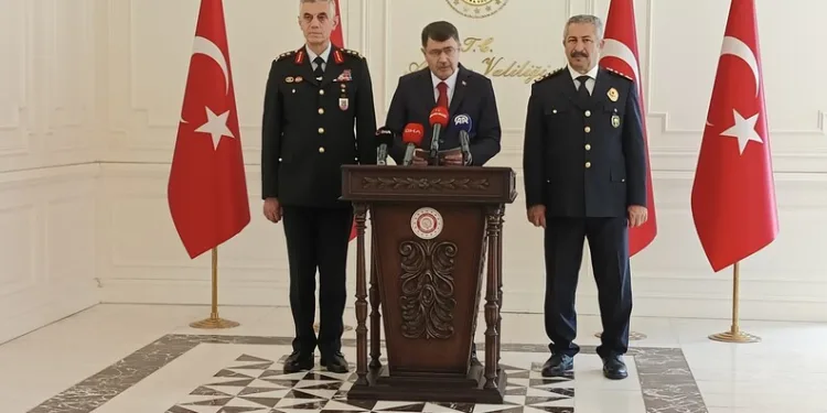Bir ‘tık’la yarım milyon lira dolandırıldı
