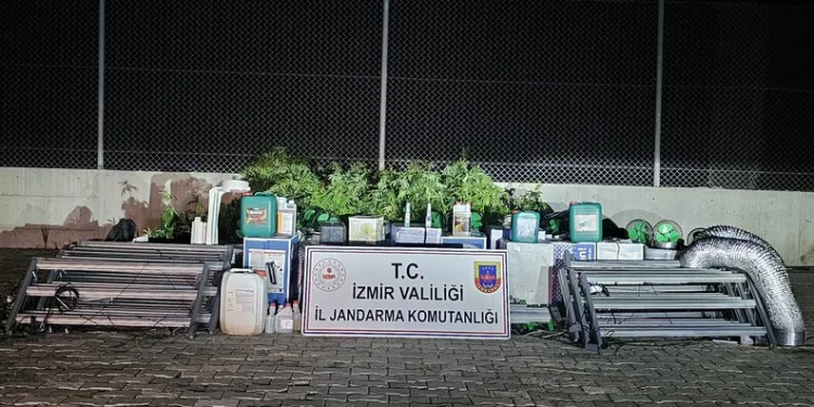 Arkadaşının boğazını kesip öldüren şahıs adliyede