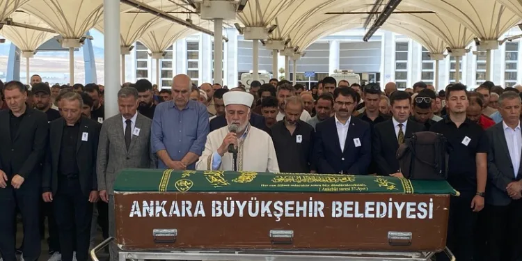 Arkadaşının boğazını kesip öldüren şahıs adliyede