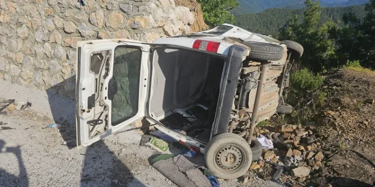 Caddede başından vuruldu, hastanede hayatını kaybetti