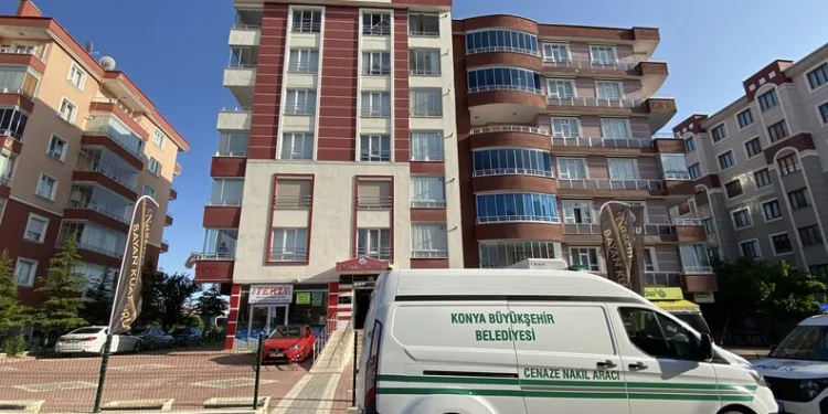 Caddede başından vuruldu, hastanede hayatını kaybetti
