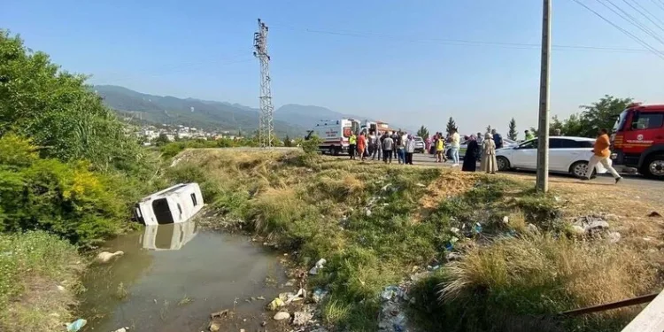Caddede başından vuruldu, hastanede hayatını kaybetti