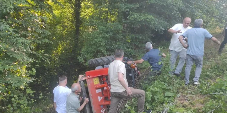 Caddede başından vuruldu, hastanede hayatını kaybetti